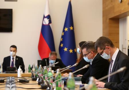 VLADA NA OBISKU V CERKNICI 037 FOTO LJUBO VUKELIČ